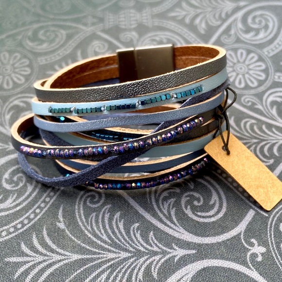 Lizou Bracelet - Picture 6 of 8